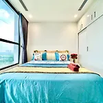 Beautiful Two Bedroom Apt Close To National Convention Center