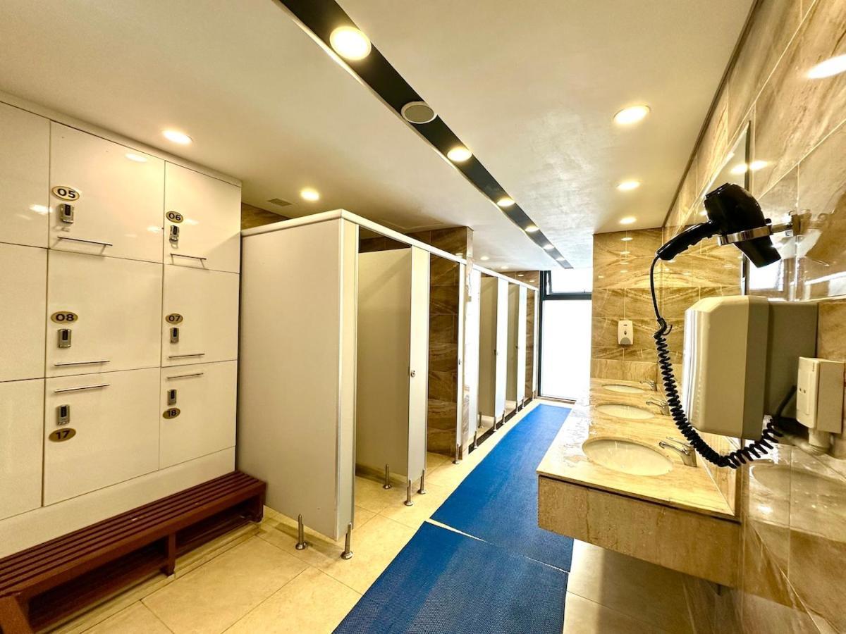 Beautiful Two Bedroom Close To National Convention Center Căn hộ *